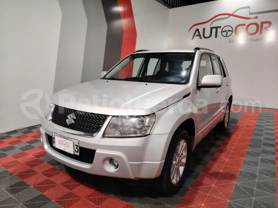 Foto 1 de Suzuki Grand Vitara SZ