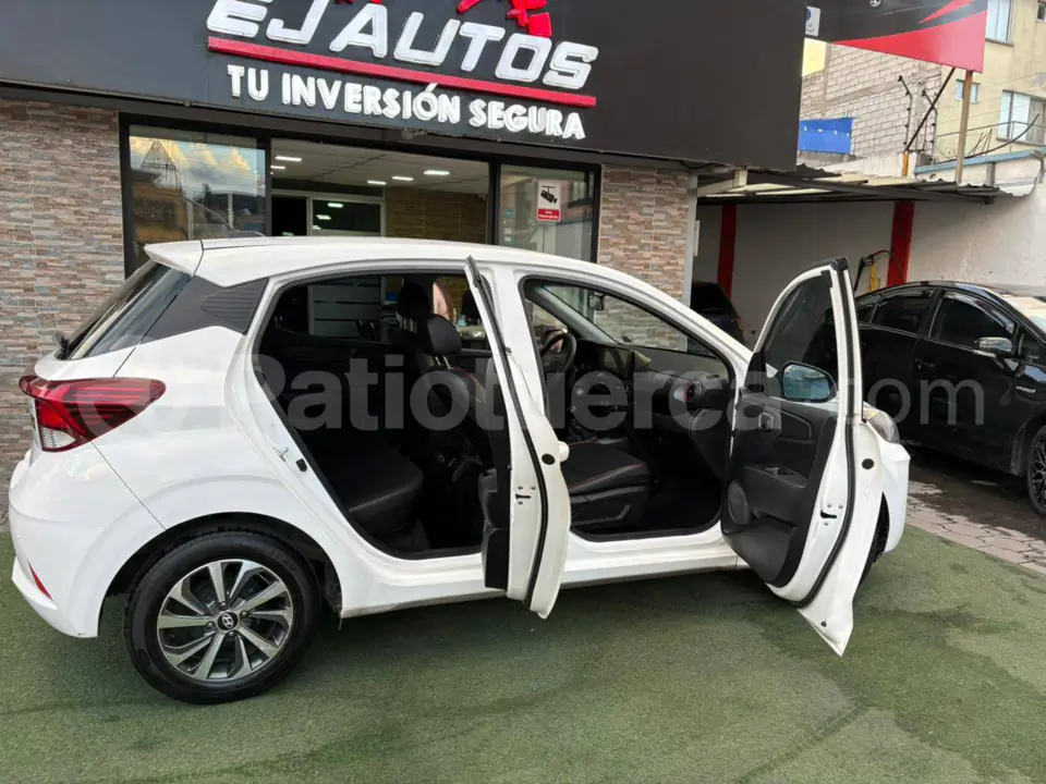 Foto 7 de Hyundai GRAND I10 GLS