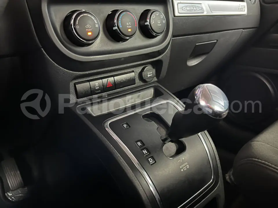 Foto 10 de Jeep NEW COMPASS LONGITUDE