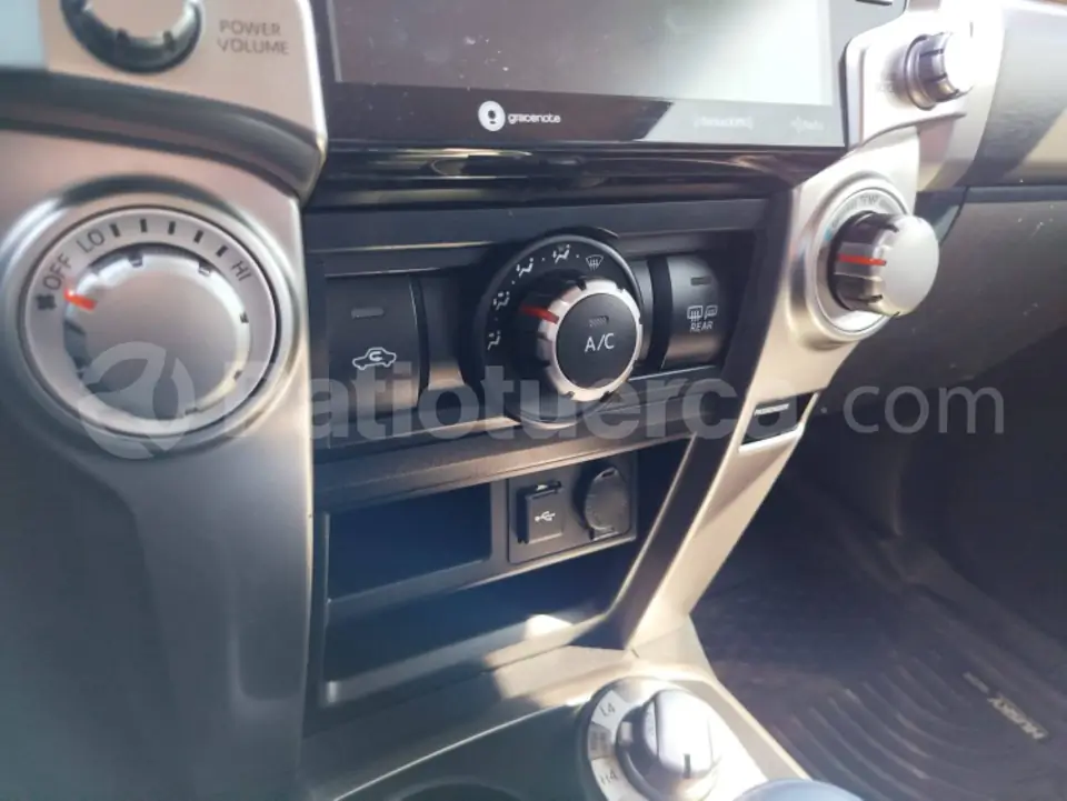 Foto 16 de Toyota 4Runner SR5