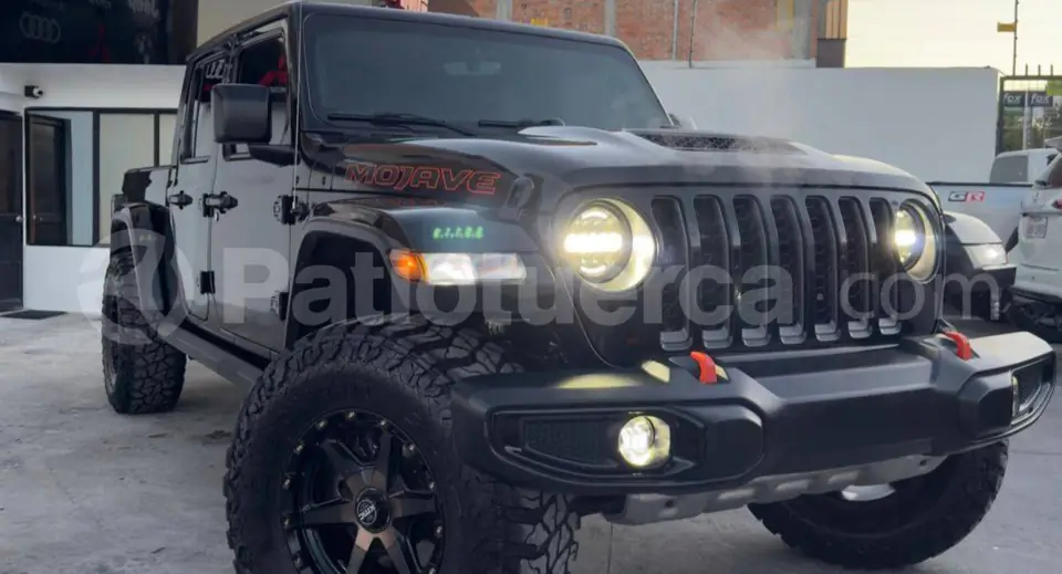 Foto 1 de Jeep Gladiator Mojave