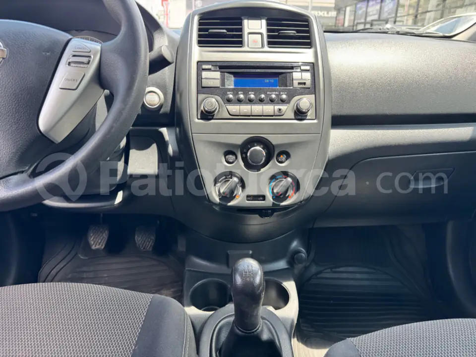 Foto 13 de Nissan Versa