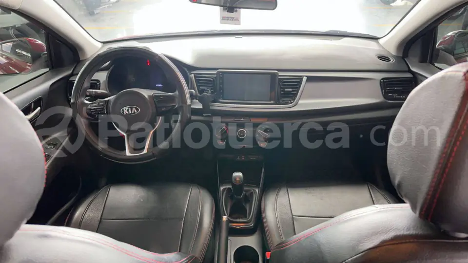 Foto 7 de Kia RIO EX