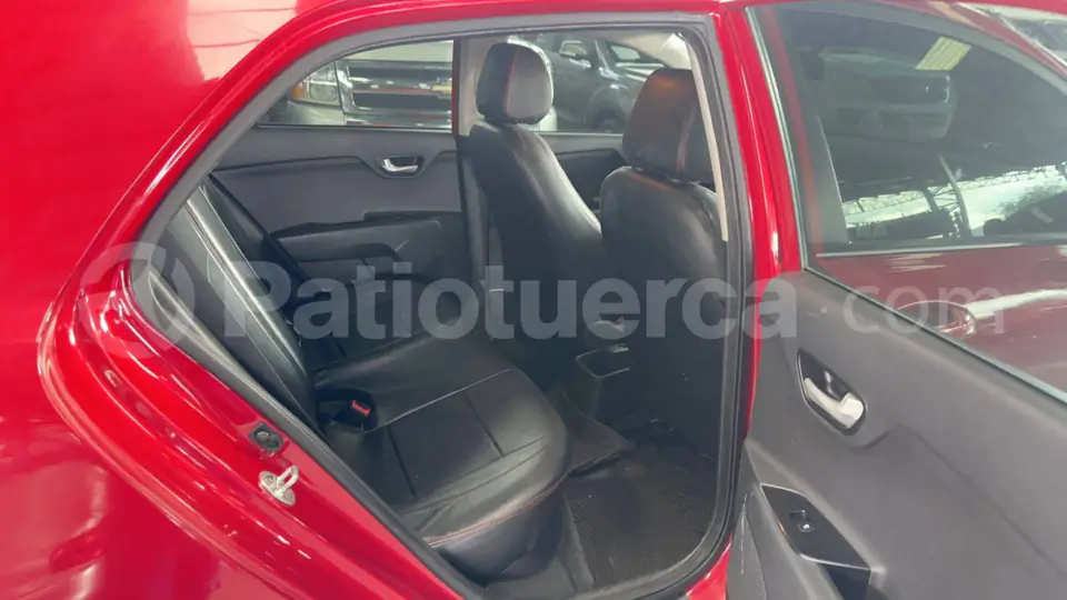 Foto 8 de Kia RIO EX