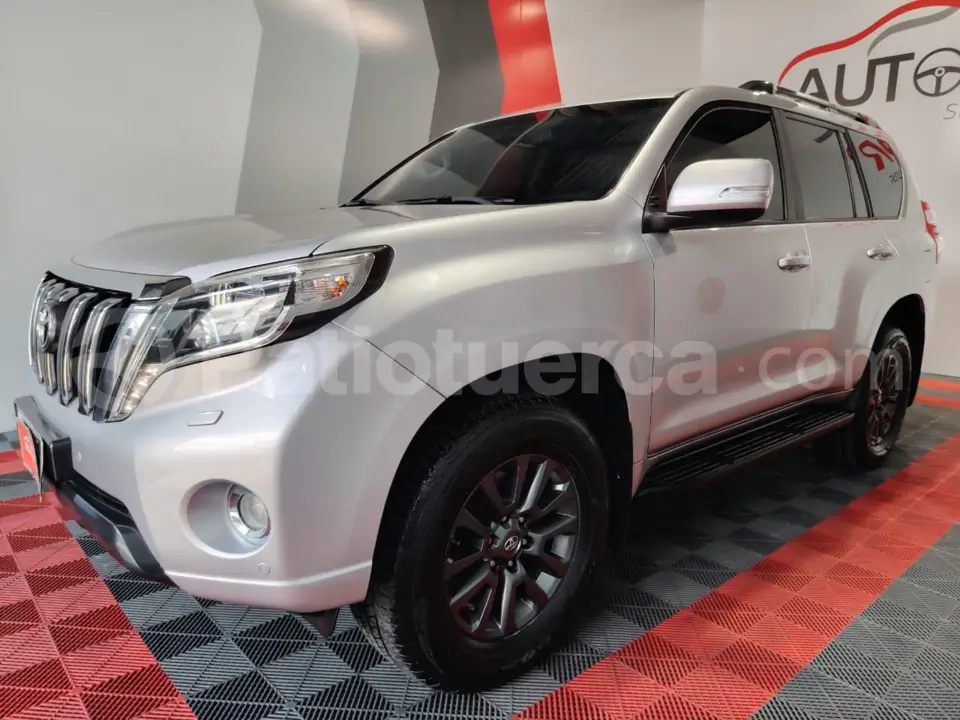 Foto 3 de Toyota Land Cruiser Prado VX