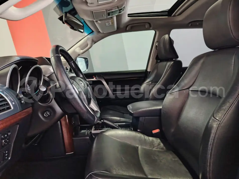 Foto 12 de Toyota Land Cruiser Prado VX