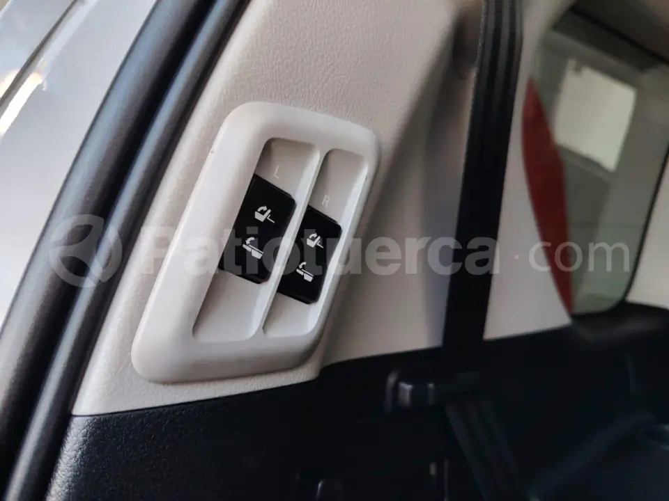 Foto 33 de Toyota Land Cruiser Prado VX