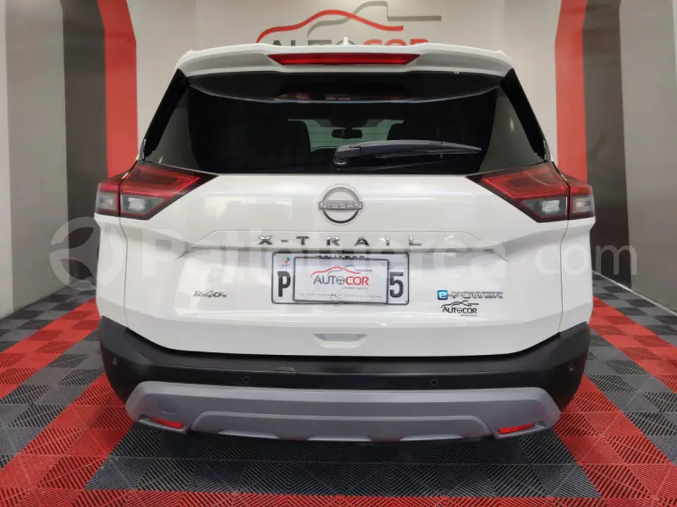 Foto 11 de Nissan X-TRAIL EPOWER ADVANCE