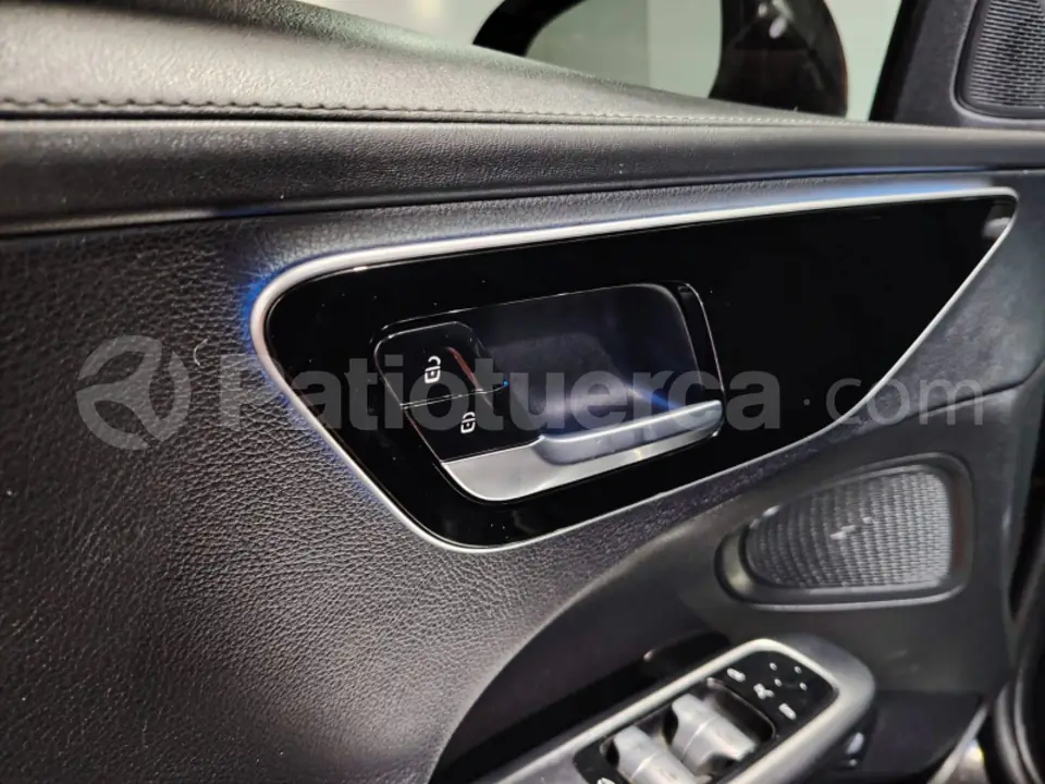 Foto 13 de Mercedes Benz C300 AMG LINE