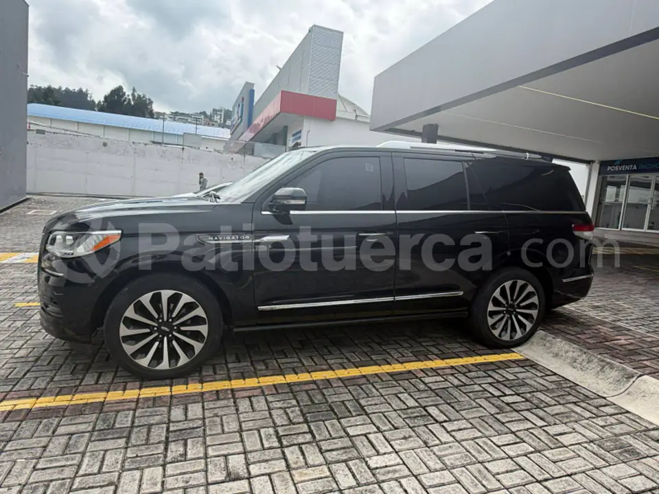Foto 1 de Lincoln Navigator