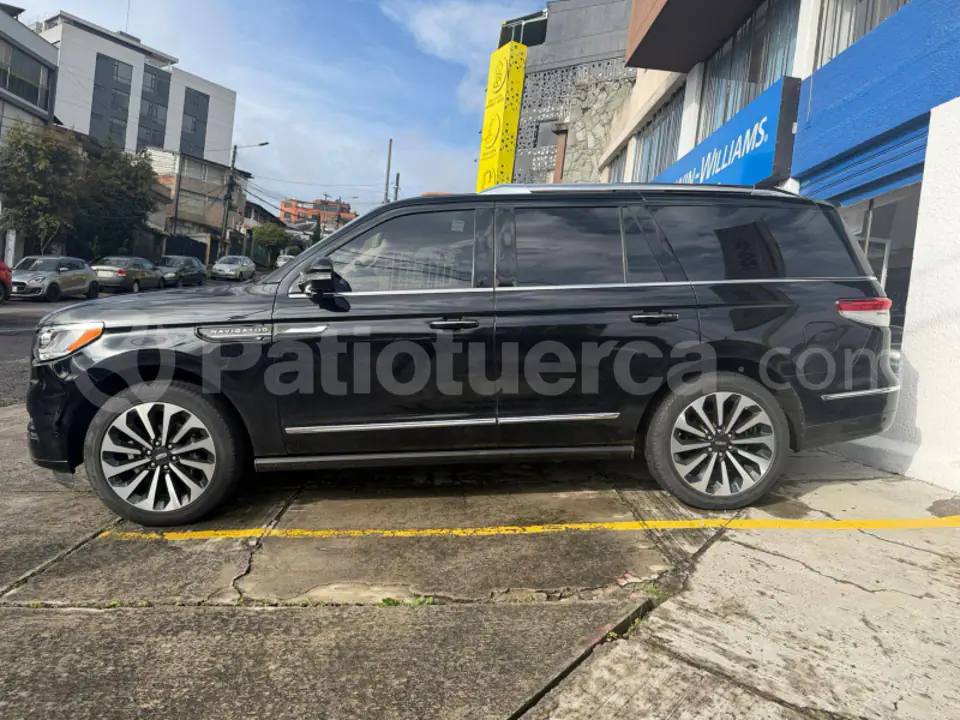 Foto 2 de Lincoln Navigator