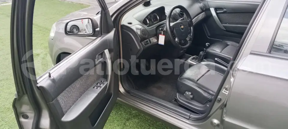 Foto 8 de Chevrolet Aveo Emotion Advance