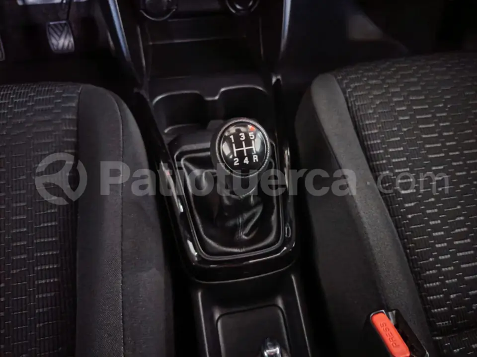 Foto 14 de Suzuki Swift