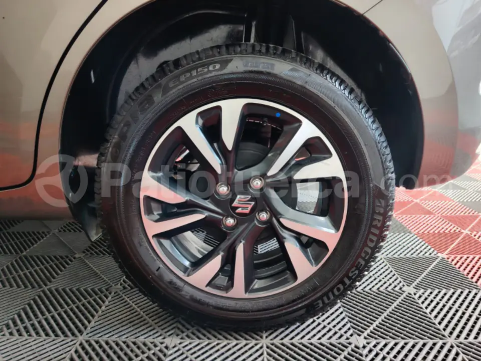 Foto 19 de Suzuki Swift