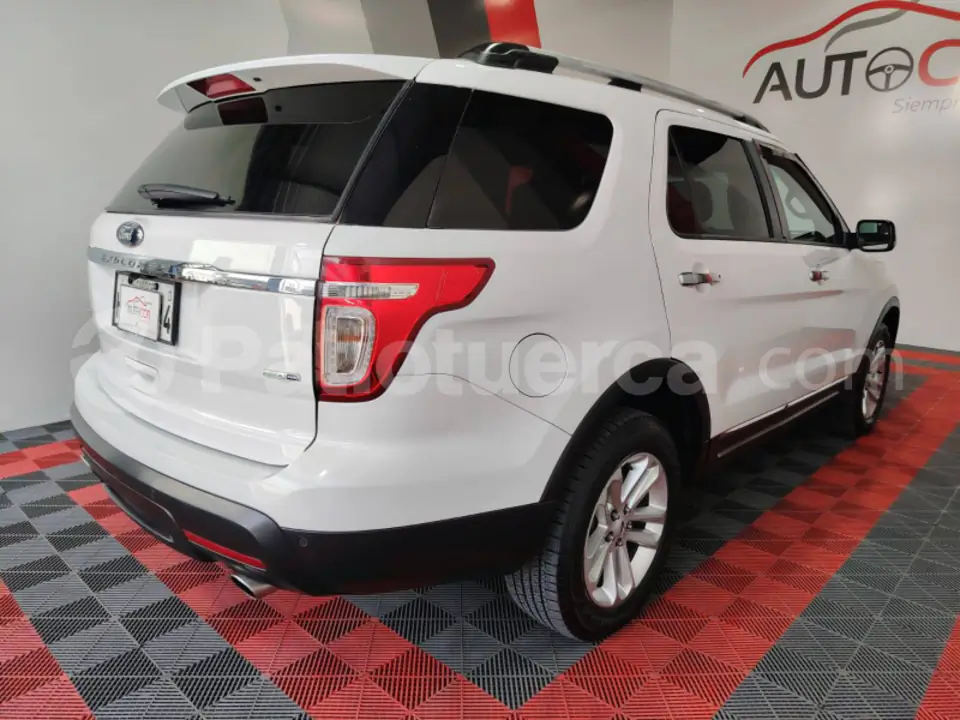 Foto 7 de Ford Explorer XLT