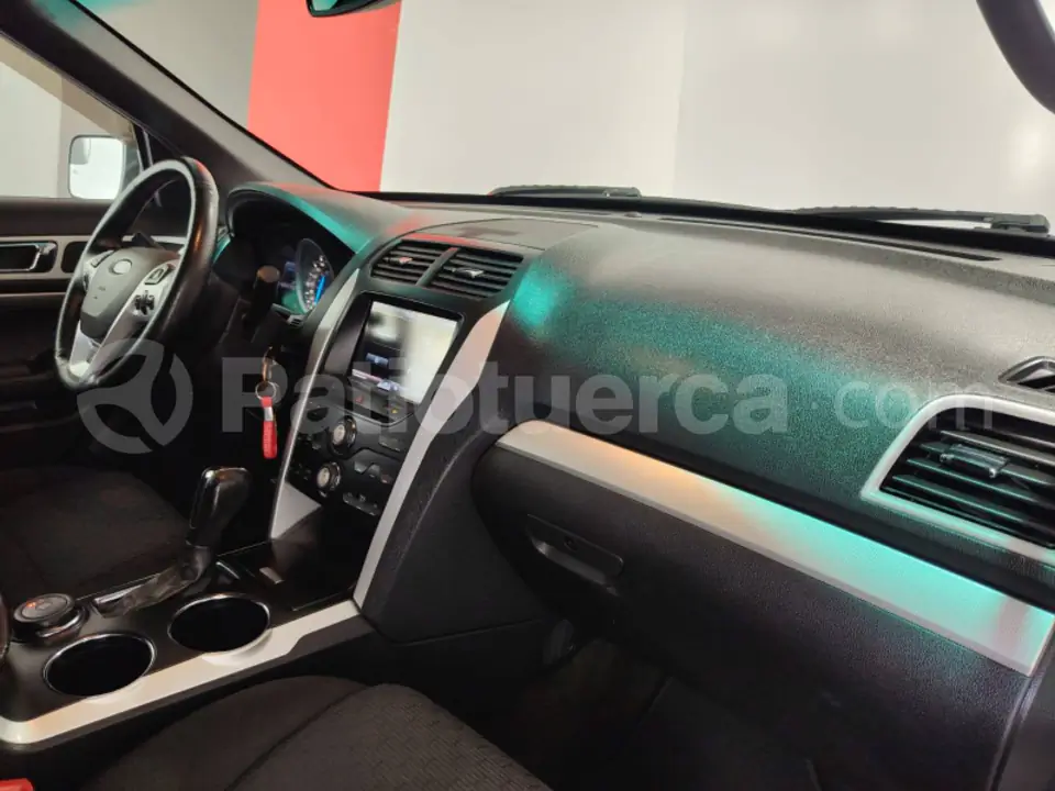 Foto 19 de Ford Explorer XLT