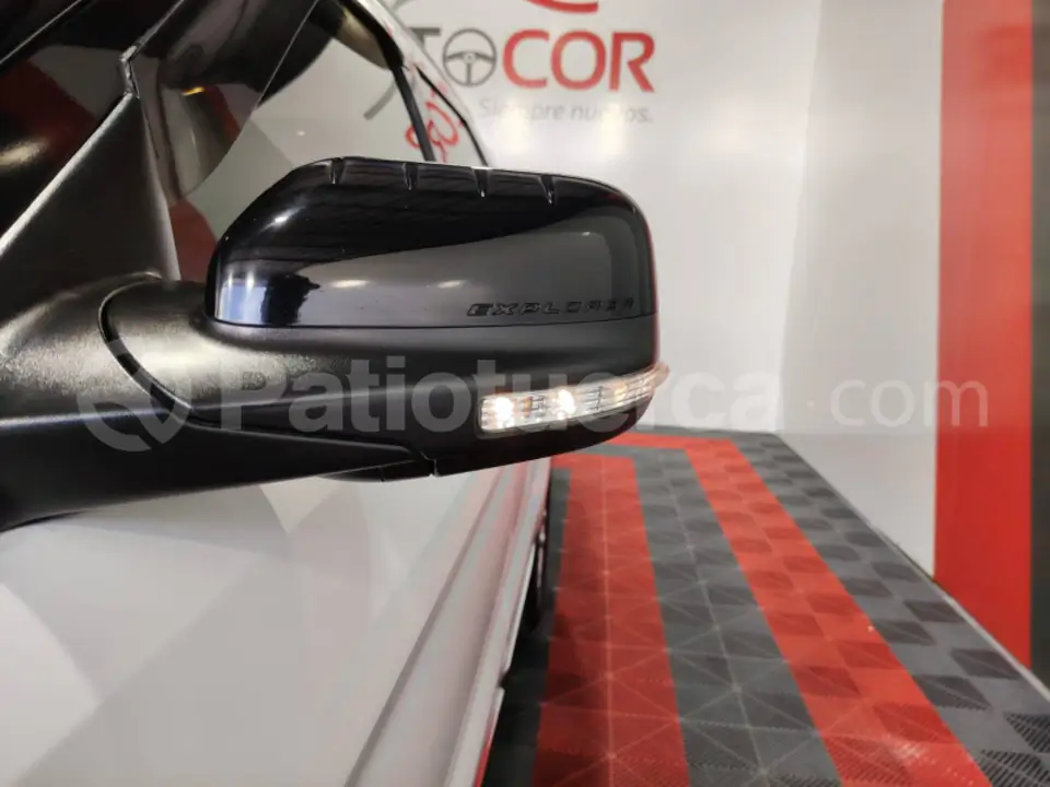 Foto 36 de Ford Explorer XLT