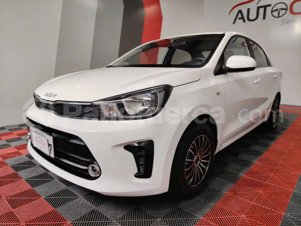 Foto 1 de Kia Soluto LX