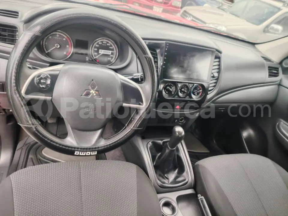 Foto 7 de Mitsubishi L200 HIRIDER