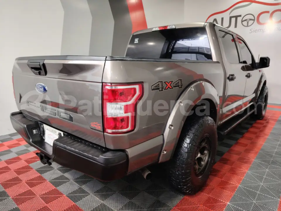 Foto 4 de Ford F150 XLT 4X4