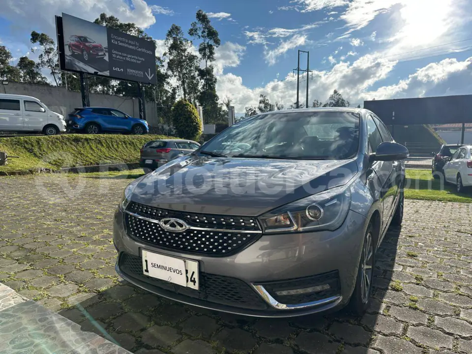 Foto 1 de Chery Arrizo 5 pro Confort