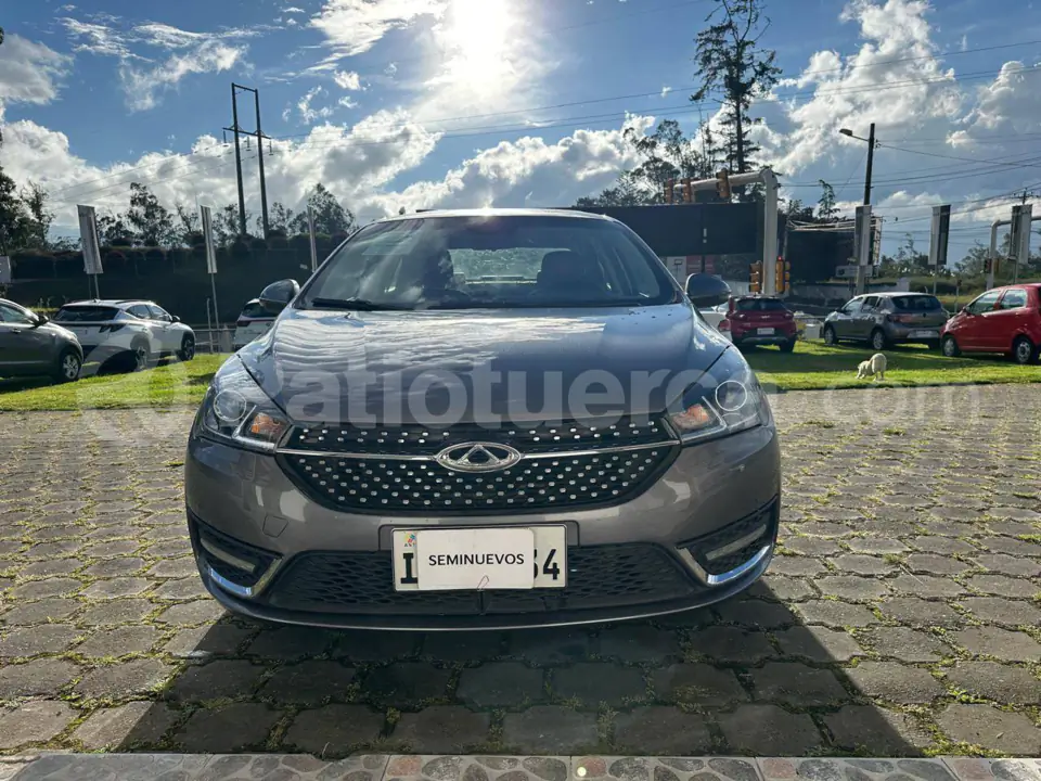 Foto 2 de Chery Arrizo 5 pro Confort