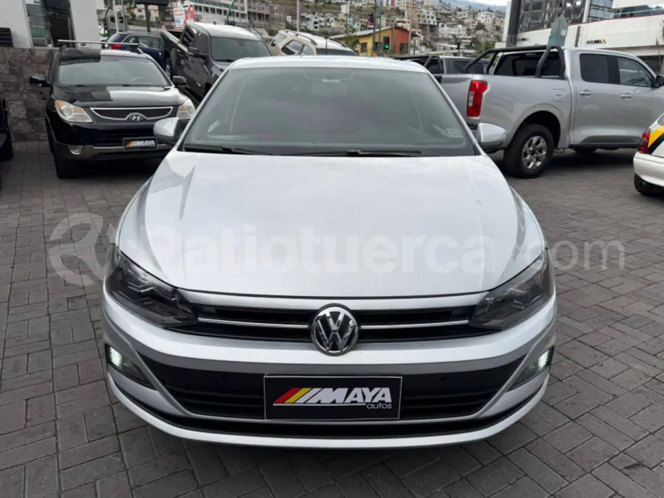 Foto 2 de Volkswagen POLO CONFORTLINE