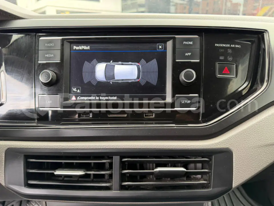 Foto 11 de Volkswagen POLO CONFORTLINE