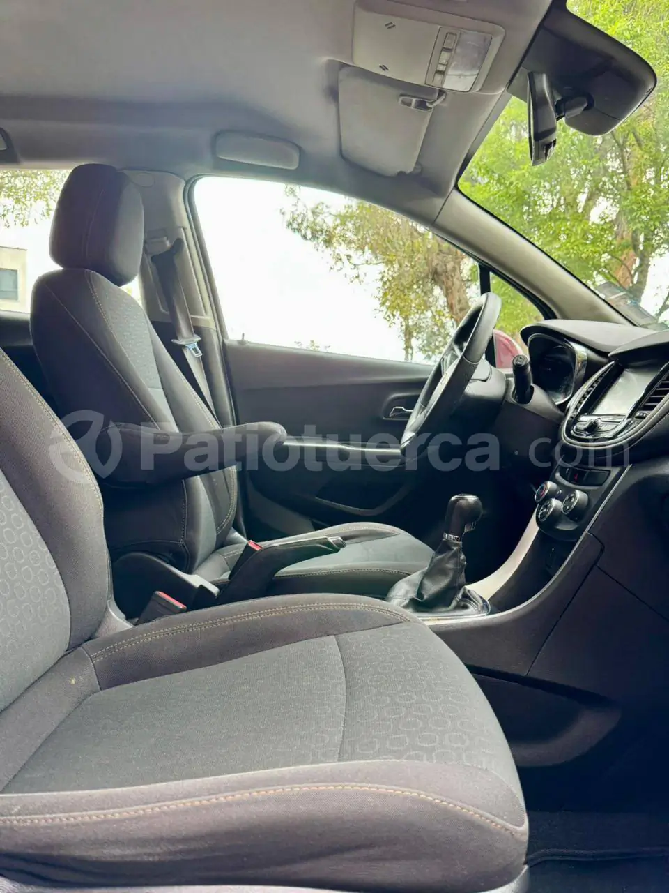 Foto 11 de Chevrolet Tracker LS