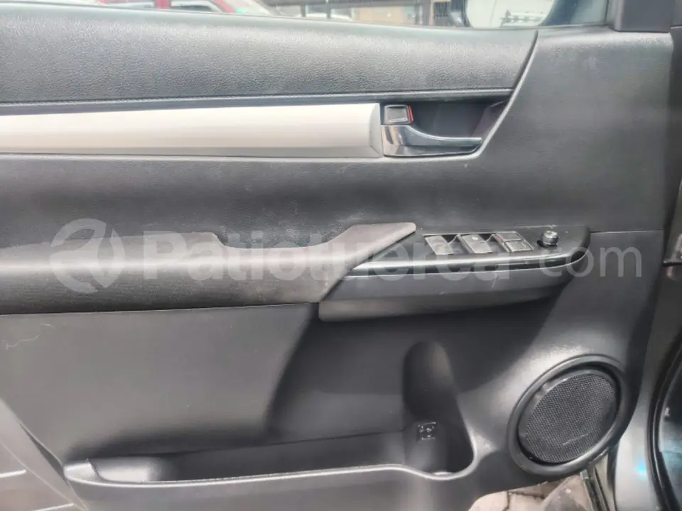 Foto 4 de Toyota NEW HILUX 2.4 CD 4X4