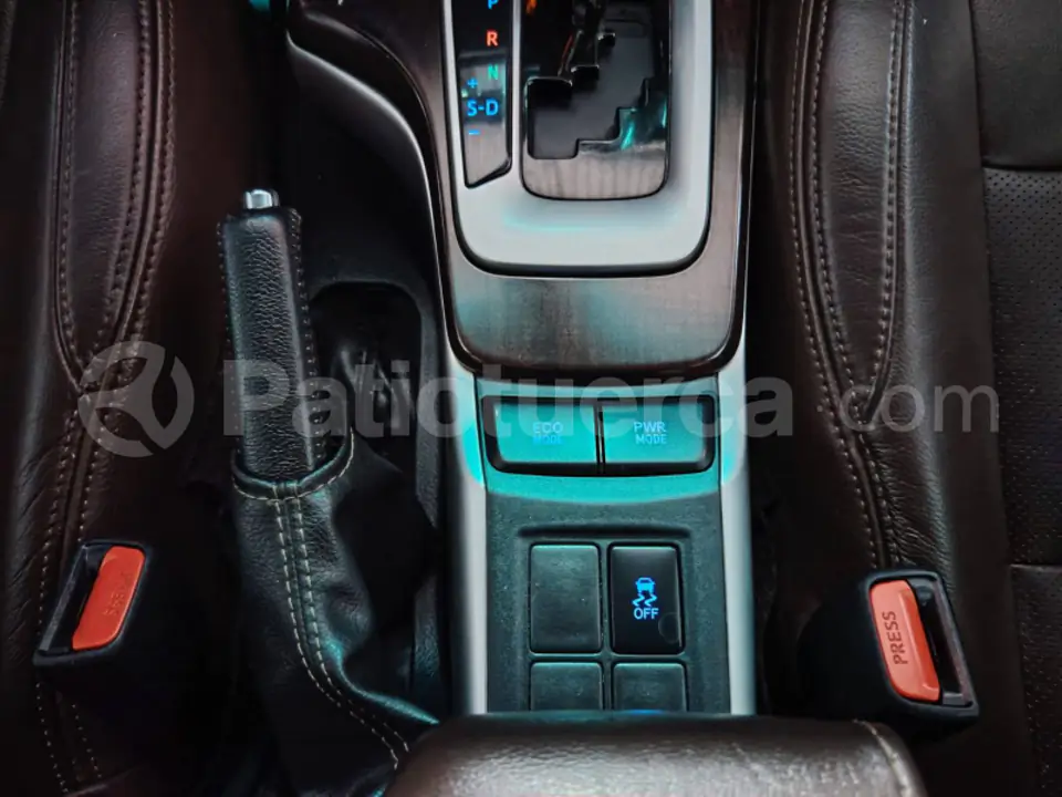 Foto 10 de Toyota Fortuner 4.0