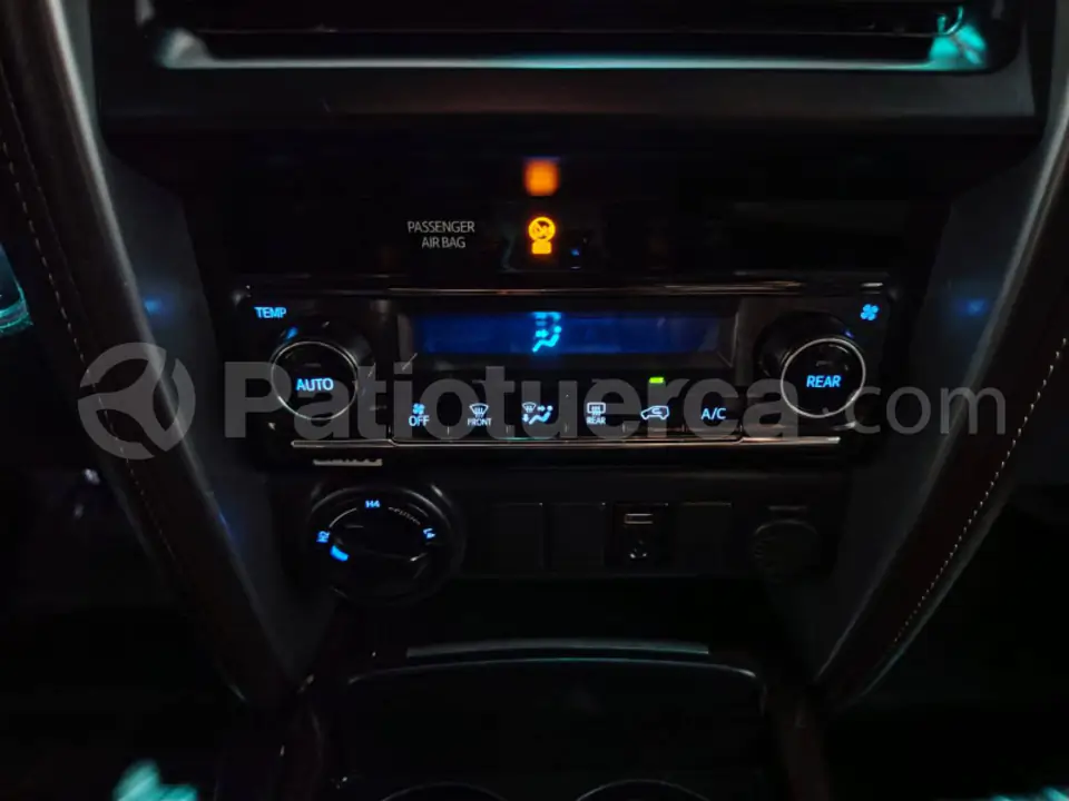 Foto 11 de Toyota Fortuner 4.0