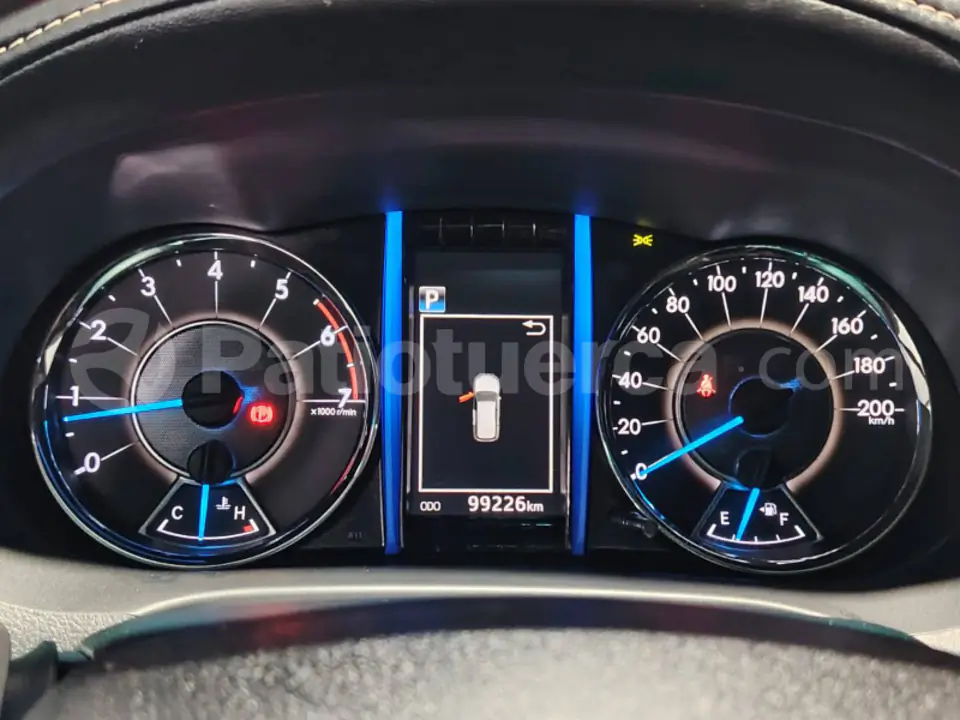 Foto 13 de Toyota Fortuner 4.0