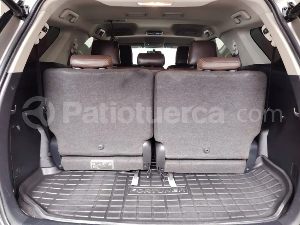 Foto 22 de Toyota Fortuner 4.0