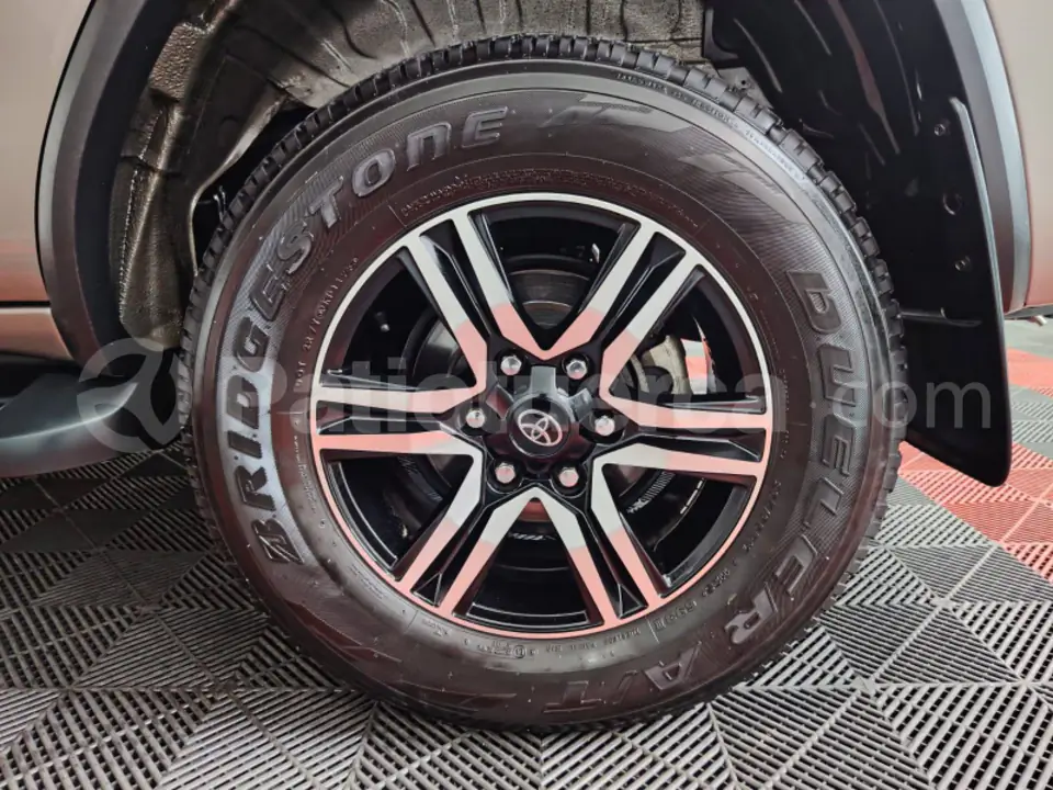 Foto 27 de Toyota Fortuner 4.0