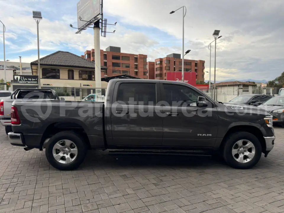 Foto 3 de Ram 1500 BIGHORN ETORQUE