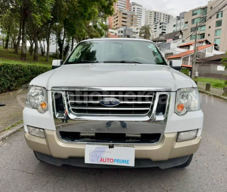 Foto 2 de Ford Explorer Eddie Bauer