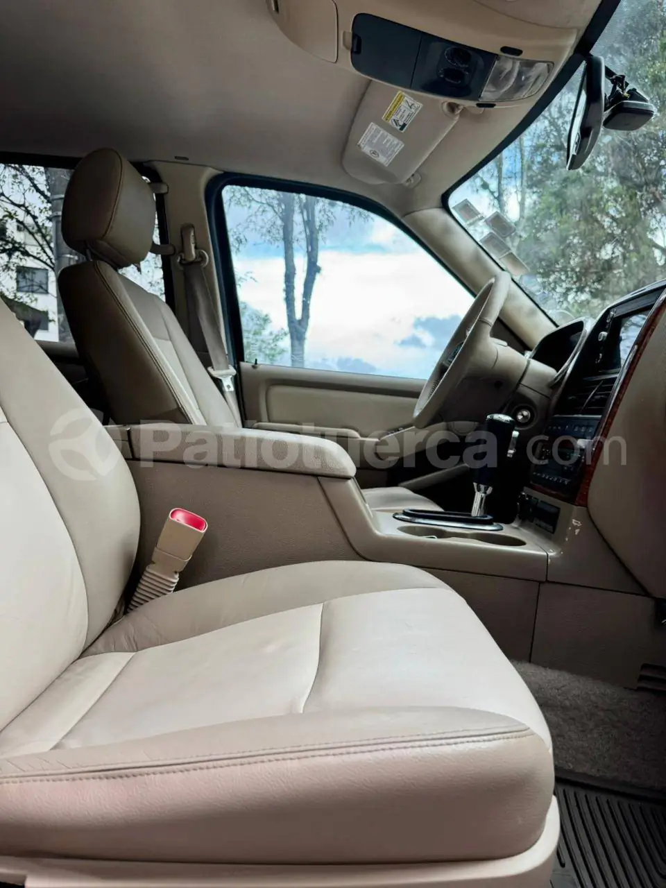 Foto 12 de Ford Explorer Eddie Bauer