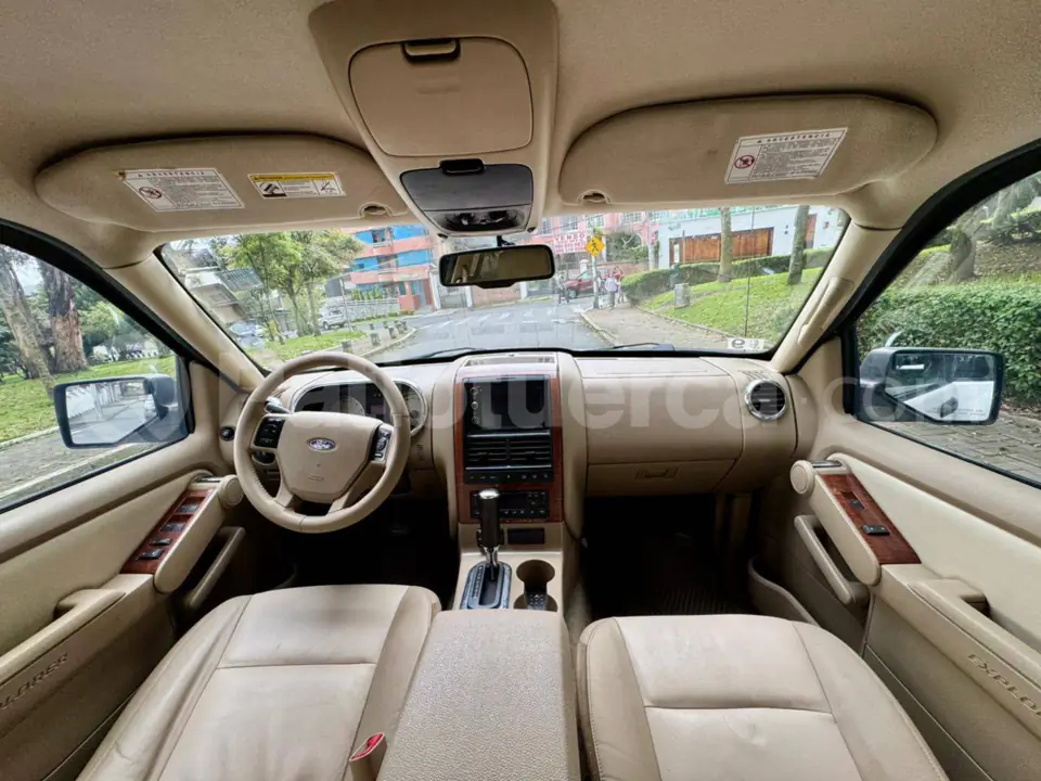 Foto 13 de Ford Explorer Eddie Bauer