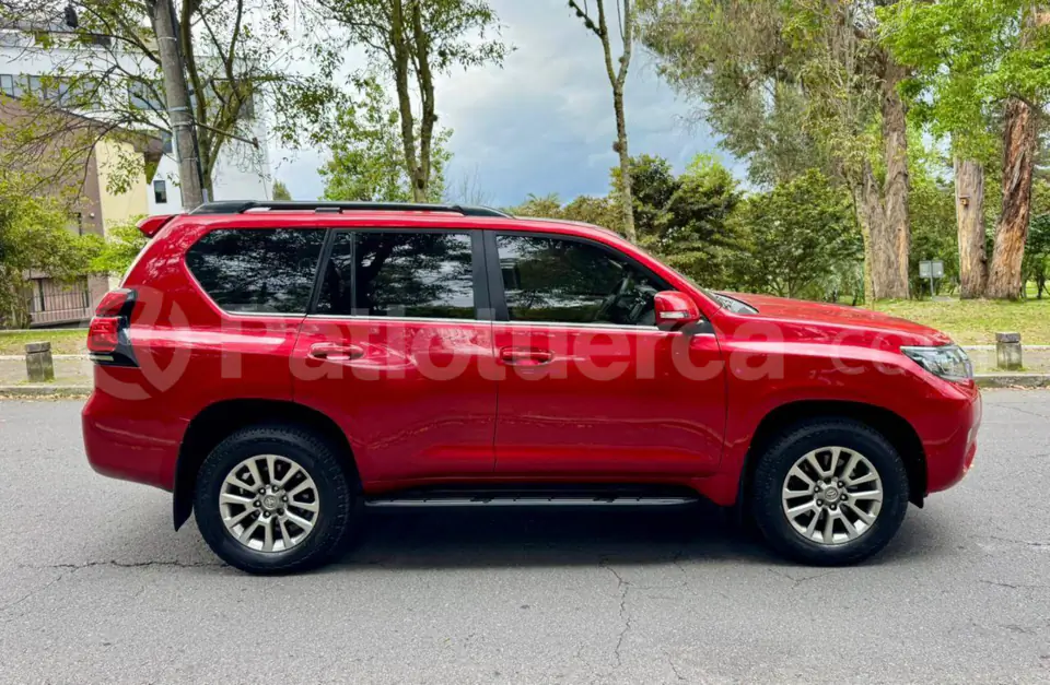 Foto 8 de Toyota Land Cruiser Prado VX