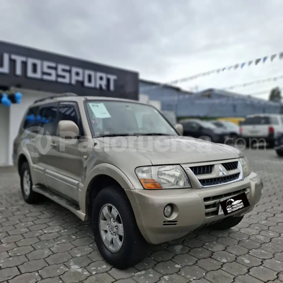 Foto 3 de Mitsubishi Montero Blister