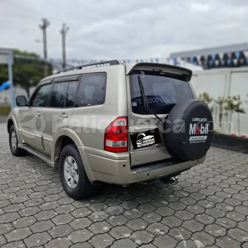 Foto 5 de Mitsubishi Montero Blister