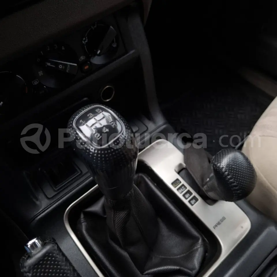 Foto 12 de Mitsubishi Montero Blister