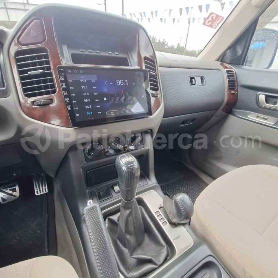 Foto 14 de Mitsubishi Montero Blister