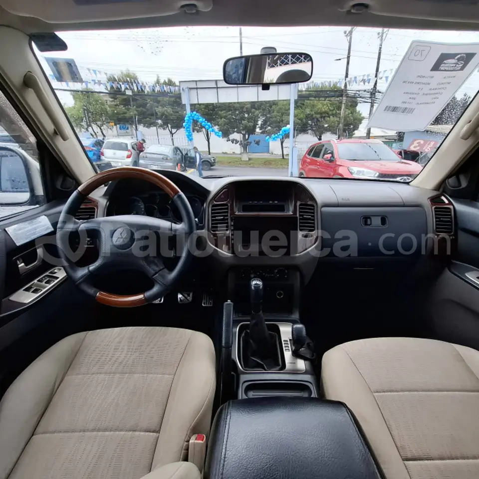 Foto 16 de Mitsubishi Montero Blister