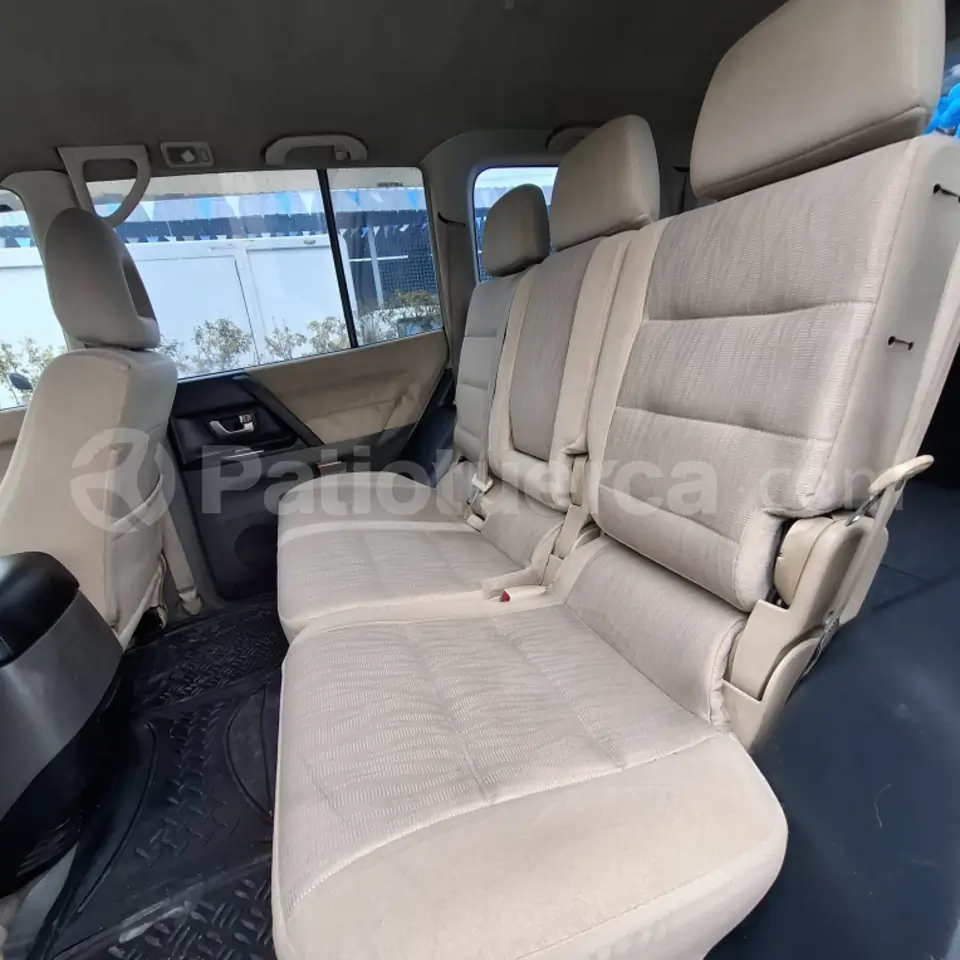 Foto 17 de Mitsubishi Montero Blister