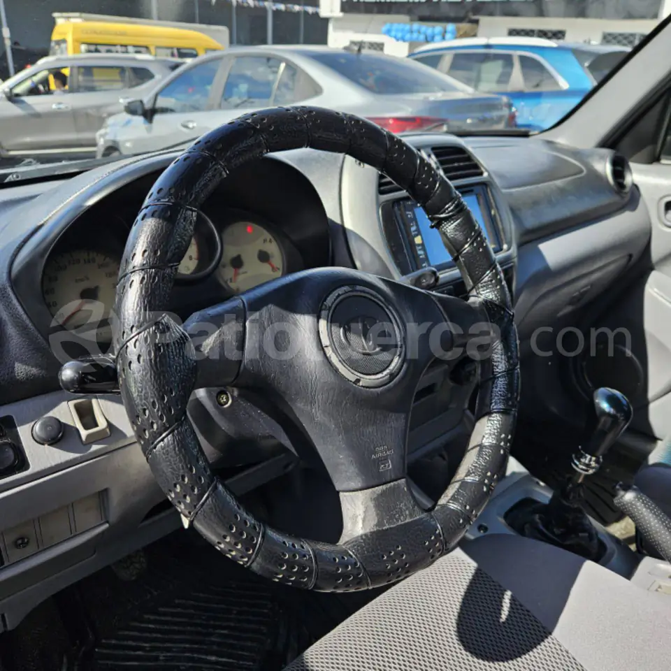 Foto 9 de Toyota RAV 4