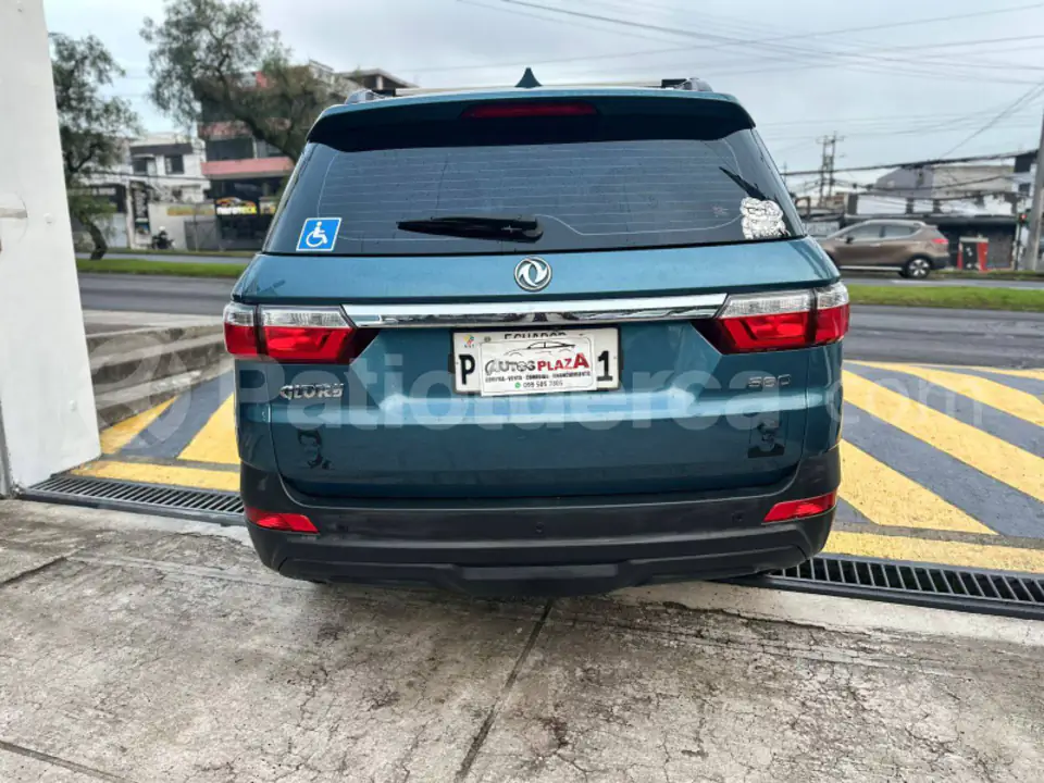 Foto 2 de DFSK GLORY 560