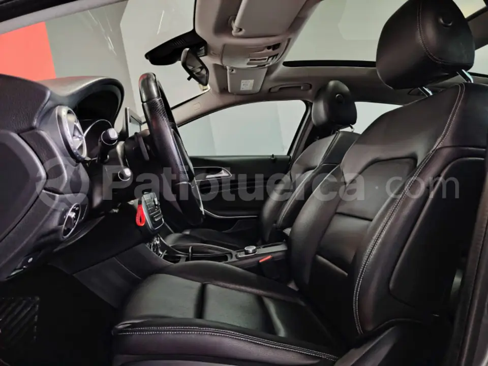 Foto 11 de Mercedes Benz GLA 250