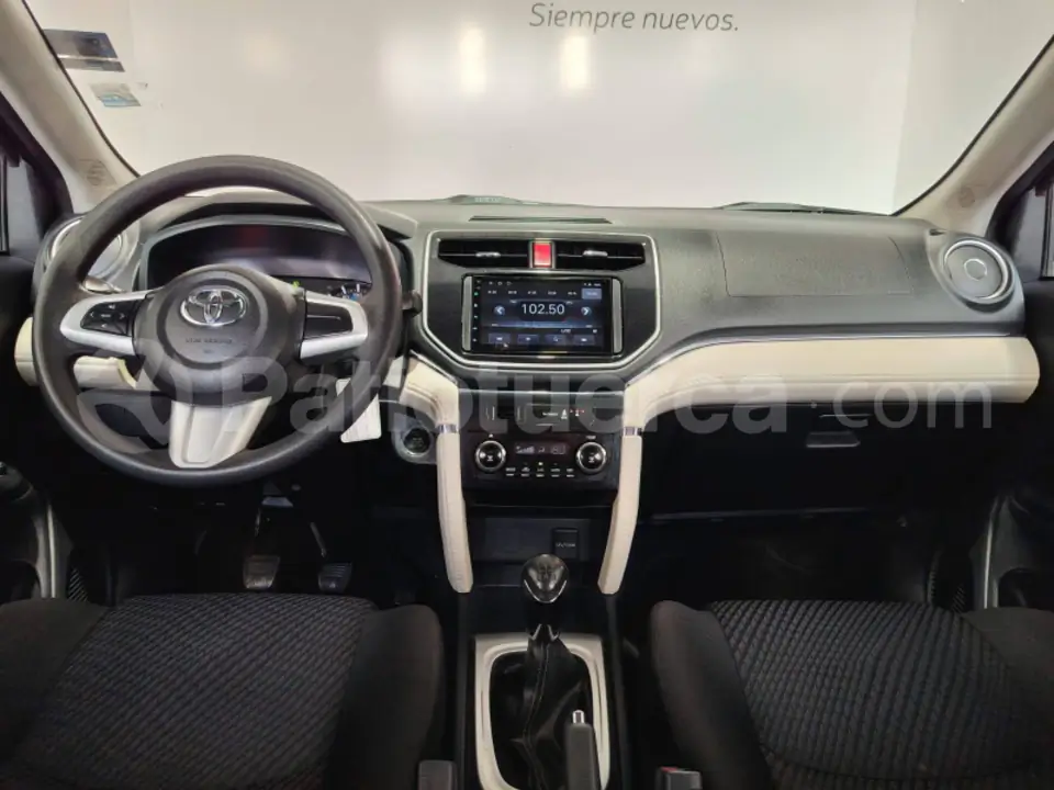 Foto 6 de Toyota Rush